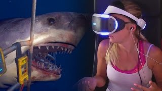 GIRLFRIEND PLAYS SHARK ATTACK ON PLAYSTATION VR