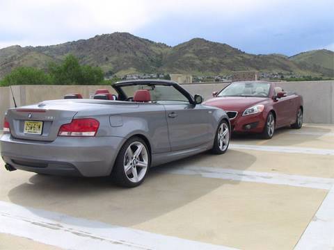 2010 BMW 135i vs. 2010 볼보 C70 리뷰