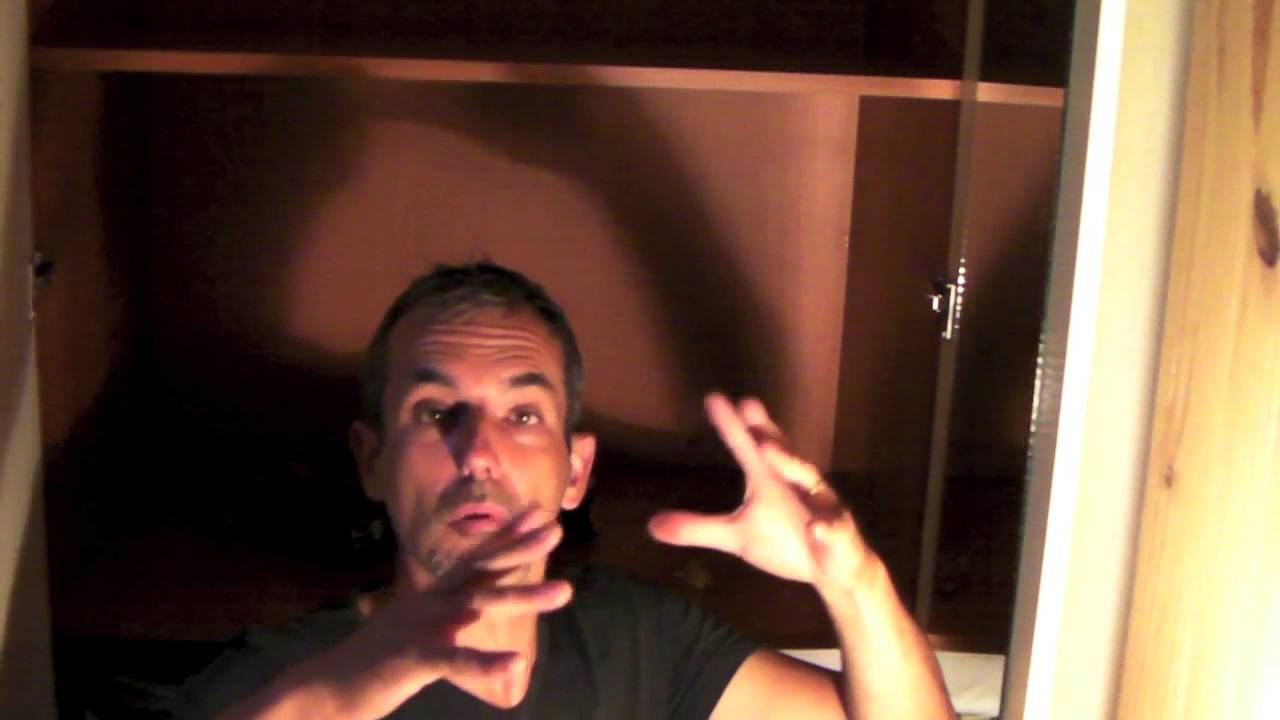 Come rinforzare il ripiano di un armadio - YouTube