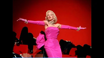 Diamonds are a girl's best friend ~ Marilyn Monroe (Gentlemen prefere blondes, 1953)