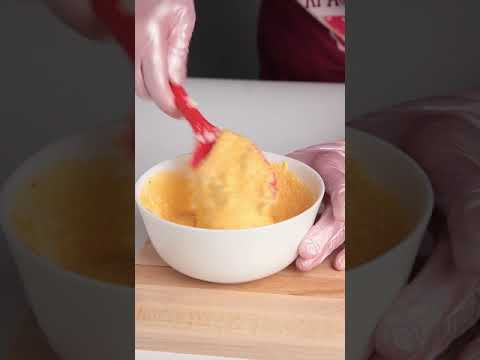 Video: Мейиз жана лимон кабыгы кошулган Пасха торту