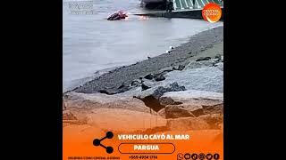Un vehículo cayó al mar en Pargua