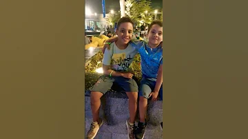 انا واخويا وحلو كده 