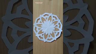 Easy beautiful paper snowflake🌺🌸| paper snowflake making #snowflakes #viralshorts #trendingshorts