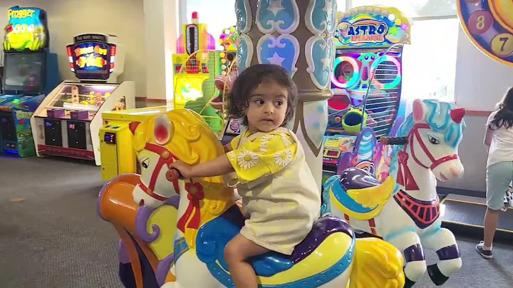 Chuck e Cheese Vaughan Tour!
