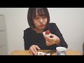 レンジでいちご大福を作ったので、食べます。