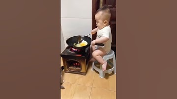 Hahh... Adik Bayi Bisa Masak 😱👶🏻❤️👩‍🍳🍳 Syila Syirah #shorts