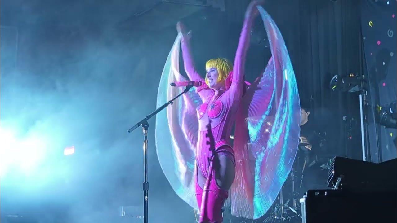 @tessaviolet Live - Games (The Showbox, Seattle, August 31, 2023) @tessaviolet Live - Games (The Showbox, Seattle, August 31, 2023)