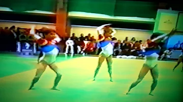 Romanian Team is dancing so nice at 1992 Rom Gym. Bontas, Milosovici, Pasca, Hadarean, Neculita, sa