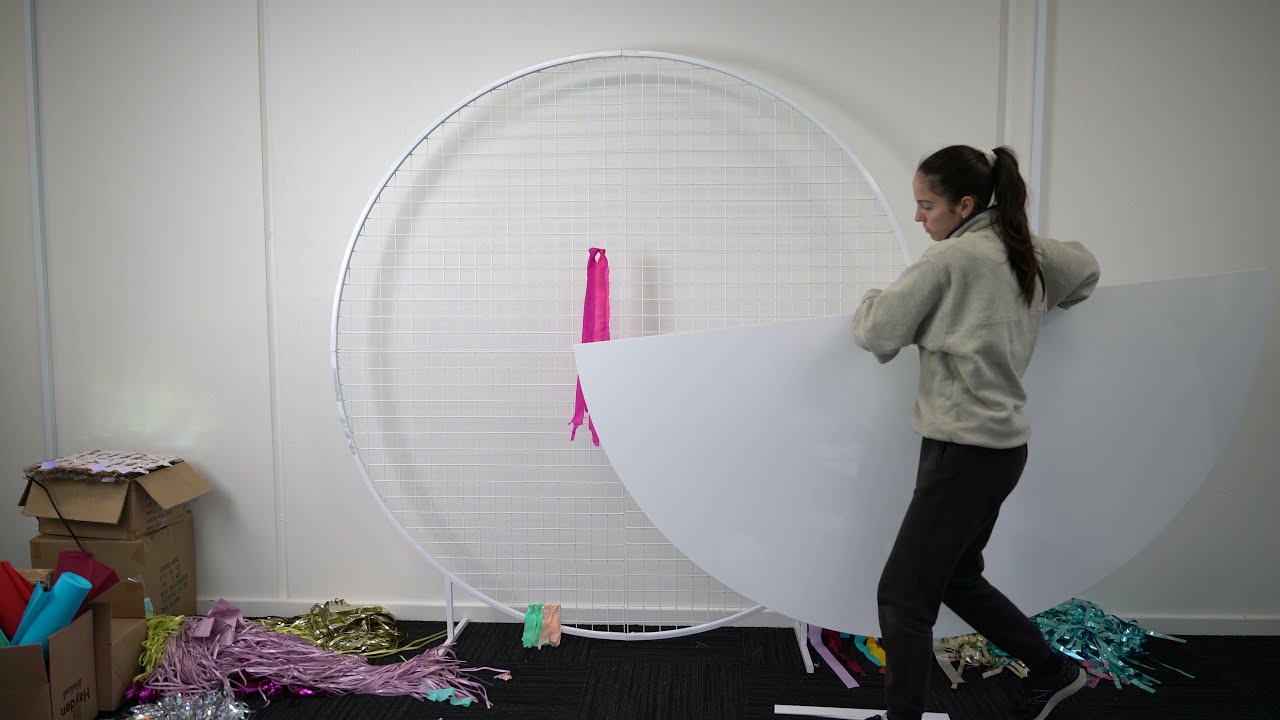 How to Assemble a 2m Acrylic Disc Backdrop on a Free Standing Frame