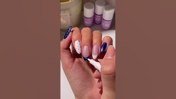 Dot nails will never go outta style 🤍#nailsinspo #christmasseason