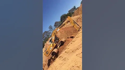 liebherr excavator (924)