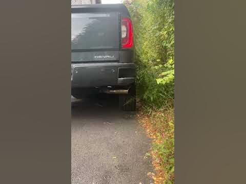 GMC Sierra straight pipe (cold start) 6.2L - YouTube