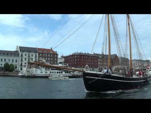 Video: Pomozte Poslat Annu Bronesovou Do Sítě Kodaň - Matador