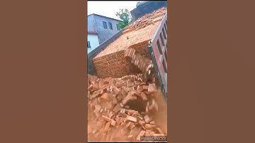 Brick Unloading in 10 Seconds: Mesmerizing Truck Action
