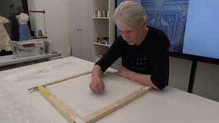 Видеоурок: роспись платка в технике холодного батика