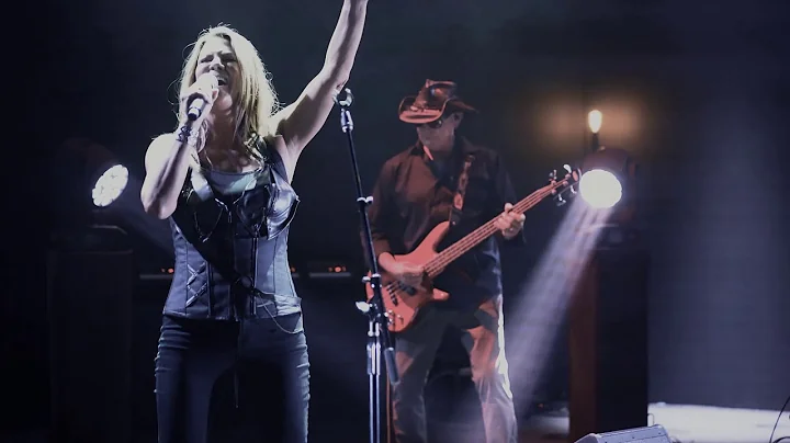Kelly Seamon with "Cover5" San Diego "Heartbreaker...