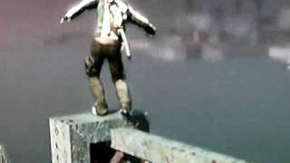 Infamous - Cole dancing