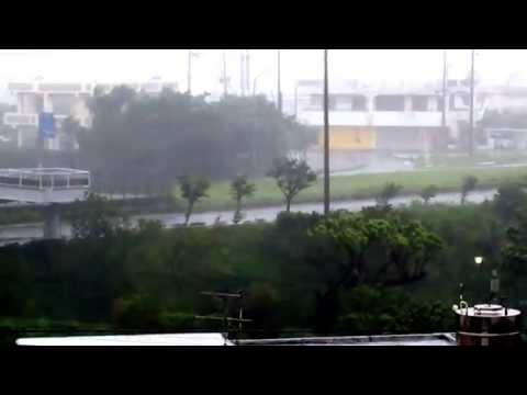 台風8号、沖縄市から