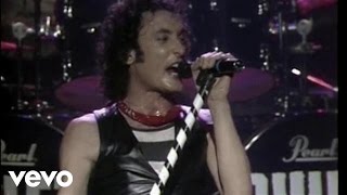 Video thumbnail of "Quiet Riot - Cum On Feel The Noize"