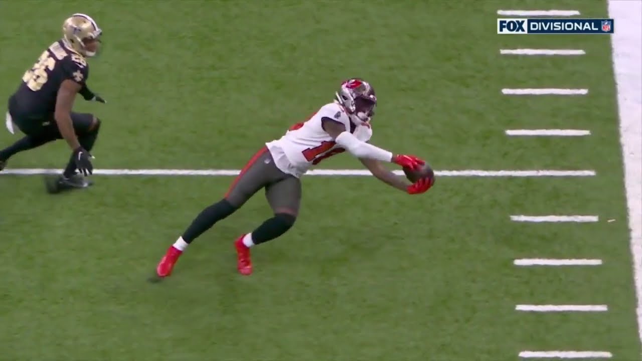 Tyler Johnson Adjusts For Spectacular Catch Vs Saints Youtube