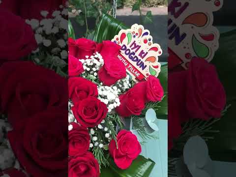 Vazoda Kırmızı Güller|Red Roses Vase|Kırmızı Gül Siparişi Kadıköy