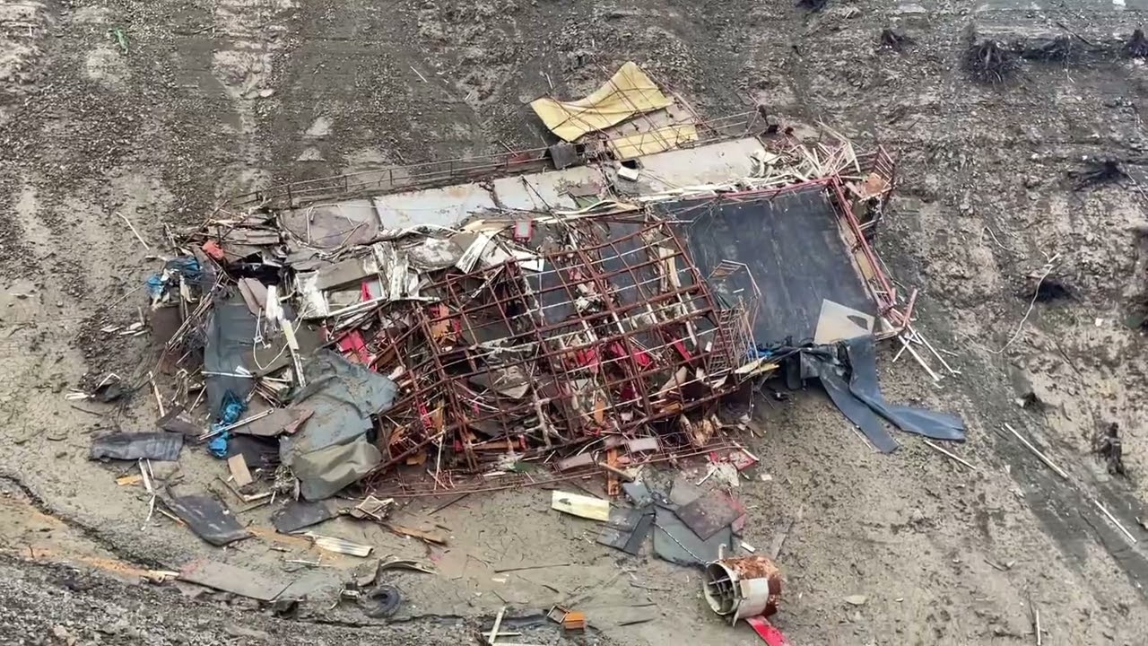 Epava de la Barajul Vidraru