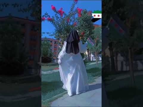 مررت بخاطري فكرة عبرتي ظلت الذكرى نسيت الحزن شوقا للغد الأفضل دروب قد قطعتيها