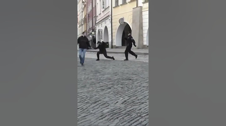 Chuligáni, zásah policie, brutální bitka, pomoc už nikdy více #shorts