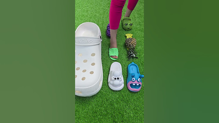 Super cool giant slippers 🦶🦶 Deep sandals 🐛🐛🐛 #love #trending #slippers