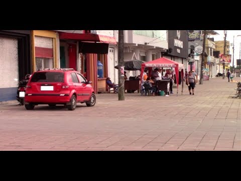 Falta de parqueo en la Avenida Quito causa inconvenientes