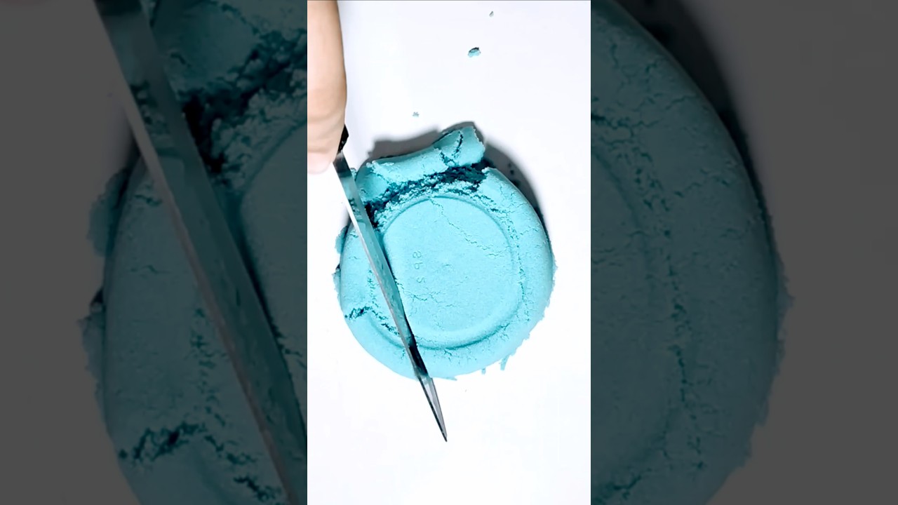 Satisfying & relaxing kinetic sand ASMR💕