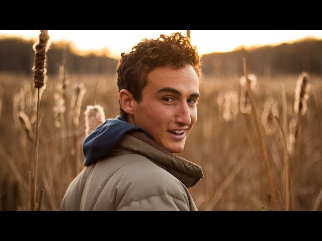 Outdoor Portrait Photography: A Comprehensive Guide (+ Tips)