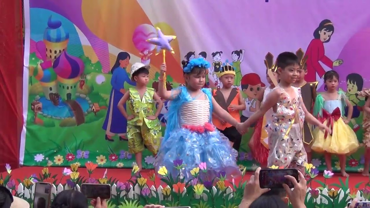 BIỂU DIỄN THỜI TRANG TÁI CHẾ