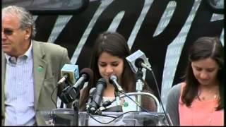 Web Extra: Newtown Moment of Silence