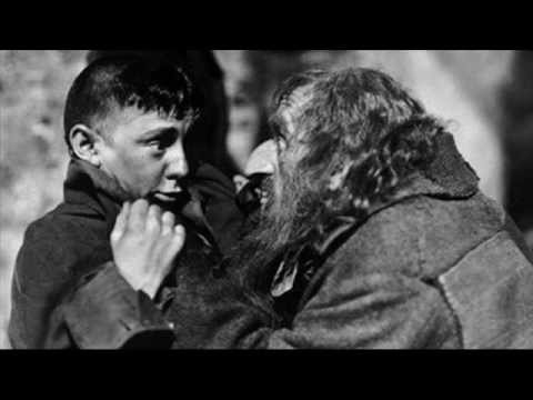 Oliver Twist music - Oliver learns the hard way pickpockets in paris