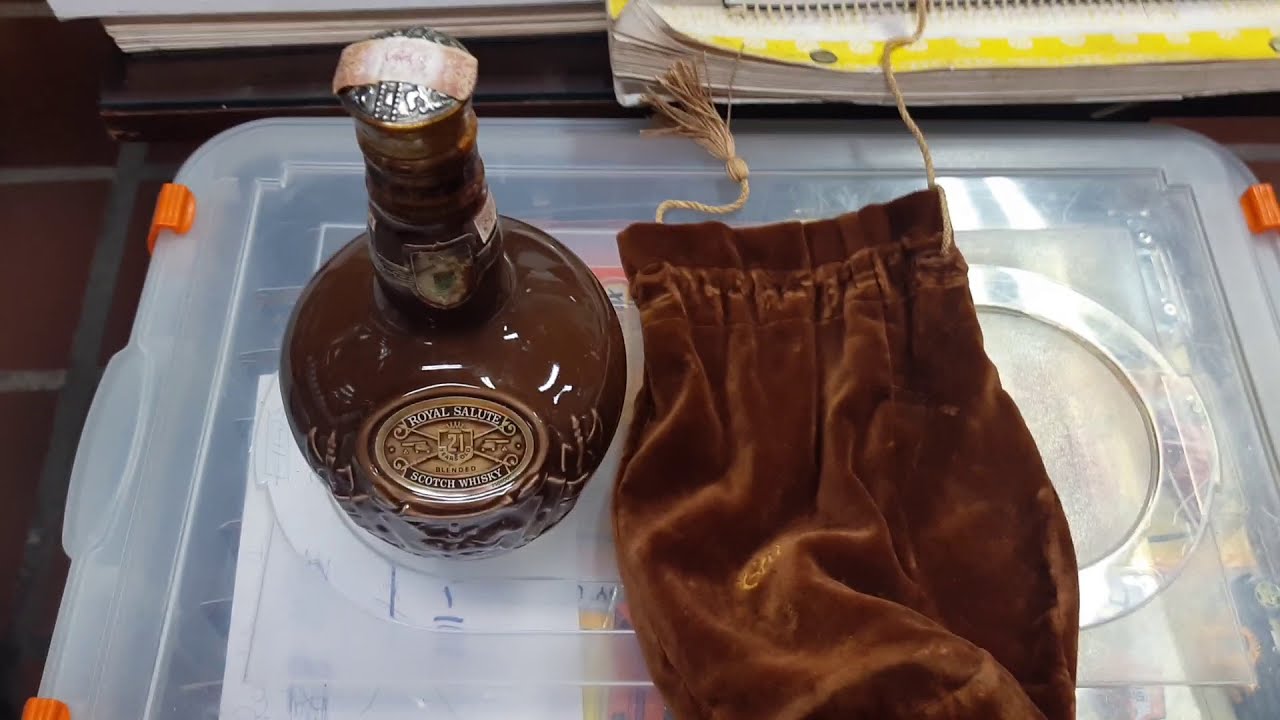 Whisky Chivas Royal Salute dos anos 70 intacto Chivas Brothers