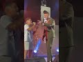 طفل من جمهور تونس يغني ملكة جمال الكون مع الشامي من مهرجان هرفلة اكسبلور الشامي حب وحنان