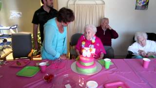 Grandma Jo's 90th Birthday - Cake Time!