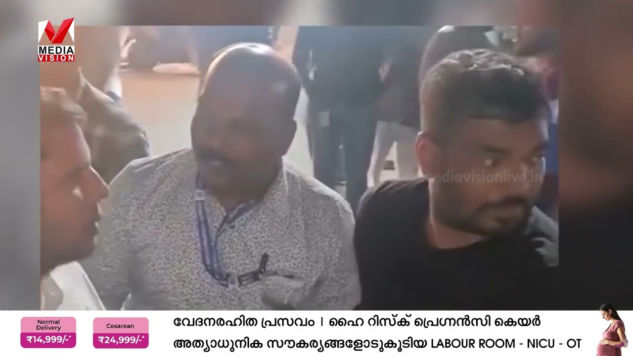 15 ലക്ഷം കൈക്കൂലി വാങ്ങി, കാറിലിരുന്നു തന്നെ കെട്ടിട നമ്പര്‍ നല്‍കി