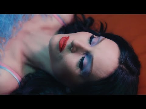 Sophie Ellis-Bextor - Breaking the Circle (Official Music Video)