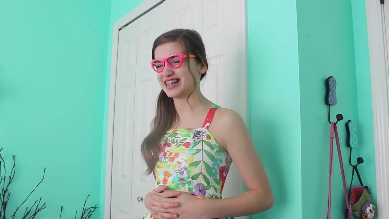 Mimi's Super Annoying Babysitter!