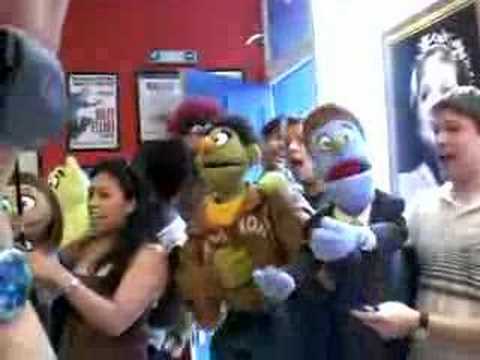 Avenue Q - Sing London: Avenue Q Theme