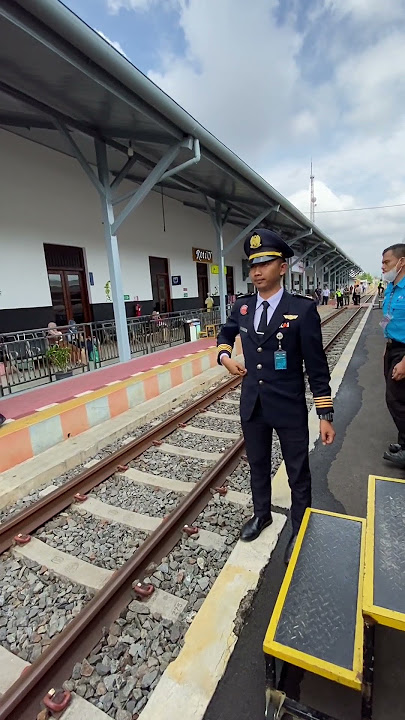 Semboyan 41 Kondektur Kereta Api Argo Wilis | Stasiun Tasikmalaya