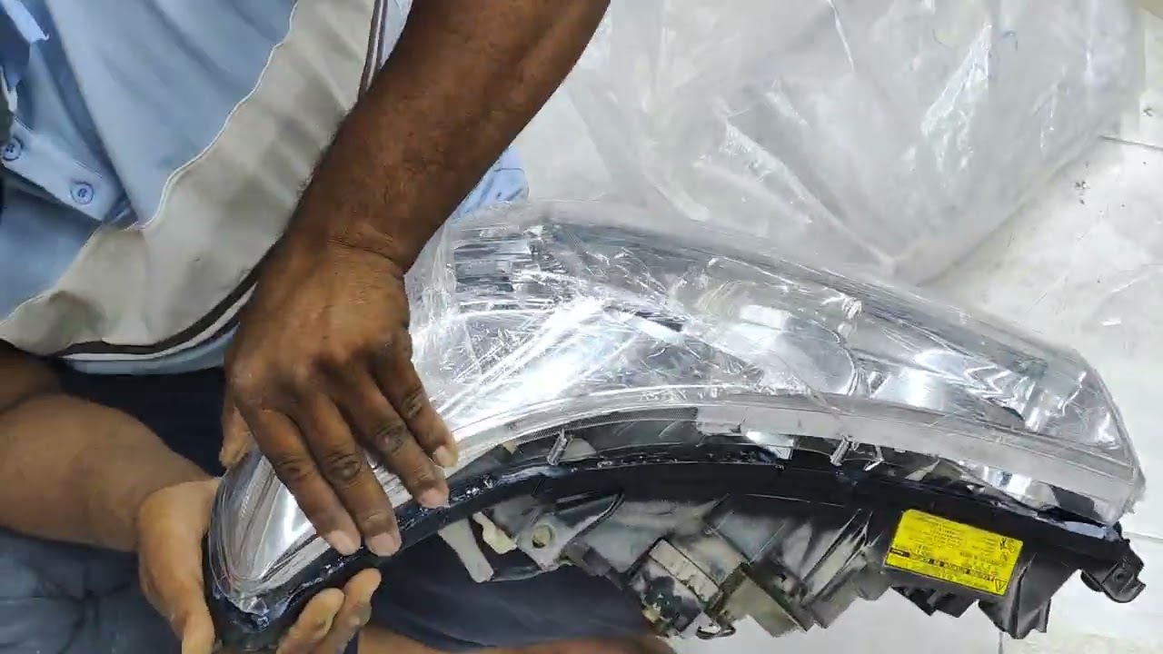 Light glass change /Land cruiser model 2010