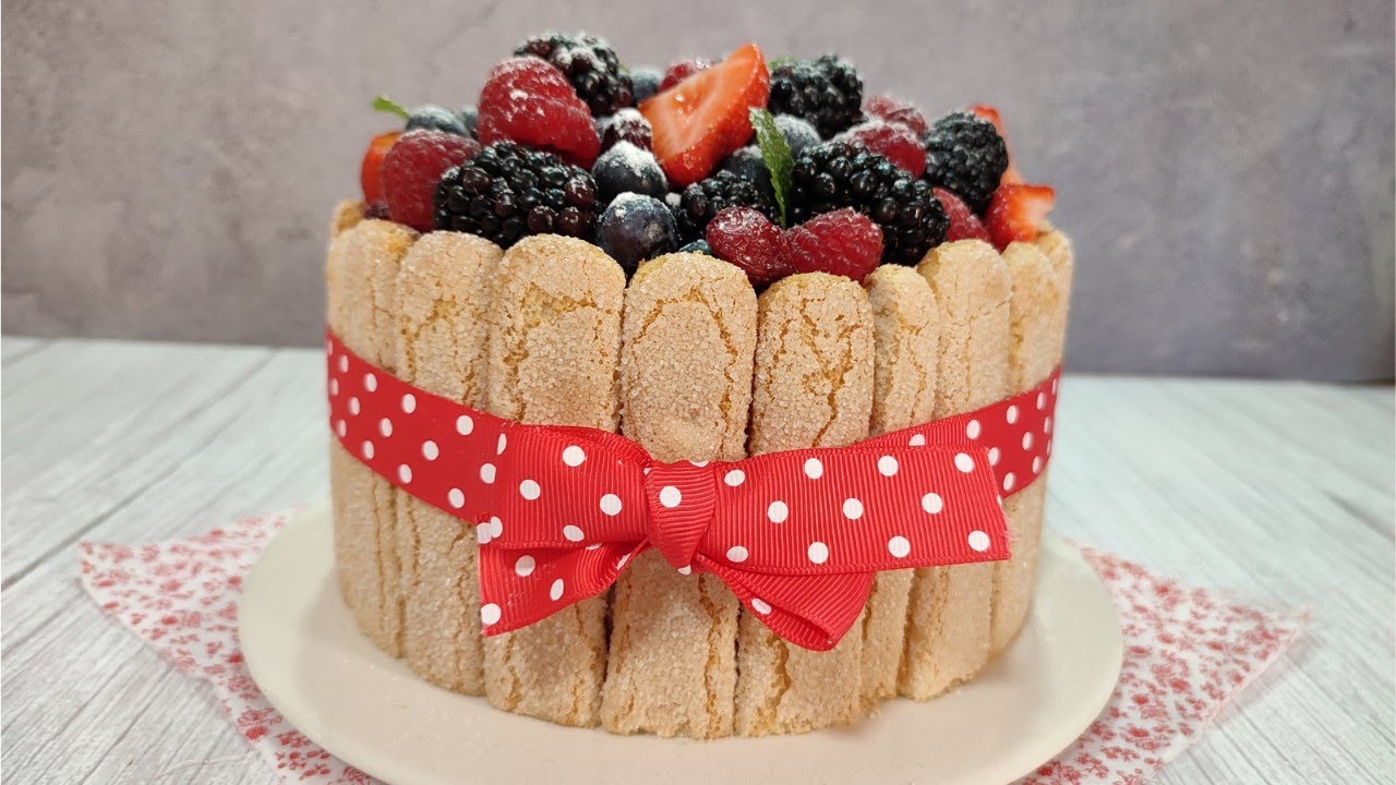 CHARLOTTE CAKE CON FRUTOS ROJOS O Tarta charlota, sin horno!Paso a paso con ayuda de mambo!!!!