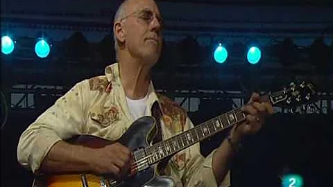 Larry Carlton - Sunrise - Vitoria Jazz Festival 2010