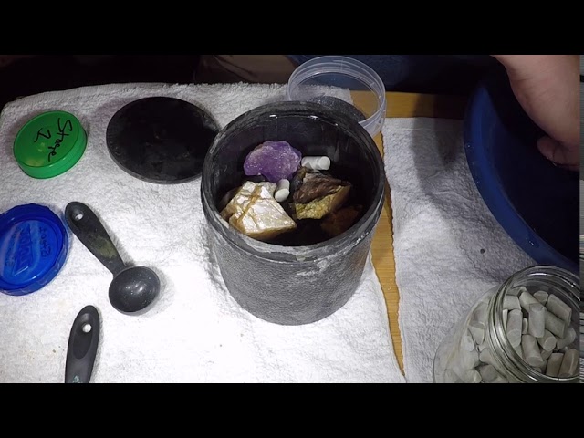 How to polish rocks with borax in a rock tumbler. make your rocks extra  shiny in rock polisher 