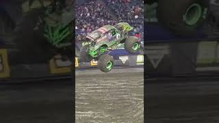 Grave Digger Wild Crash #monsterjam #2024 #motorsports #gravedigger #shorts #crash #crazy #insane