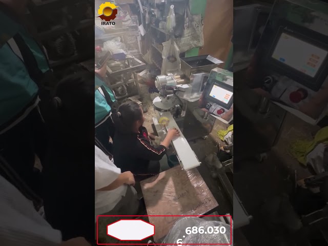 Máy nặn bánh giày kẹp chả chưa bao giờ hết hot| Hotline 0936.686.030 | VinaIrato